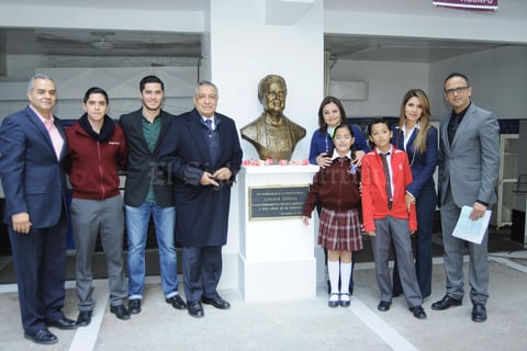 14122015 Luis Martos, Erick Martos, Yair Martos, Rodolfo Silva, Sayra Silva, Tairy Silva, Erick Silva, Erika Monsiváis y Rodolfo Silva Esparza.