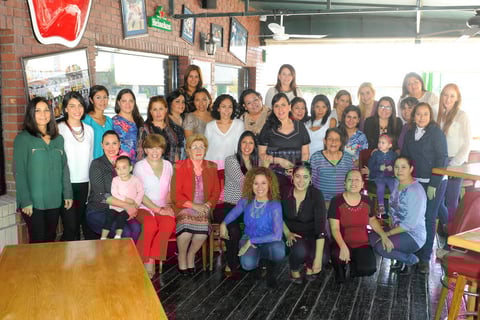 10122015 SERá MAMá.  Lupita Ramos Faudoa acompañada de las invitadas a su baby shower.