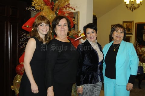 12122015 Coco, Angélica, Gris y Meche.
