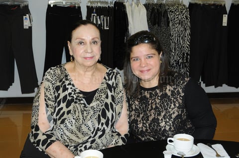 12122015 Lupe y Lupita.