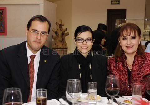 12122015 Integrantes de la Mesa Directiva 2016 del CIESLAG.