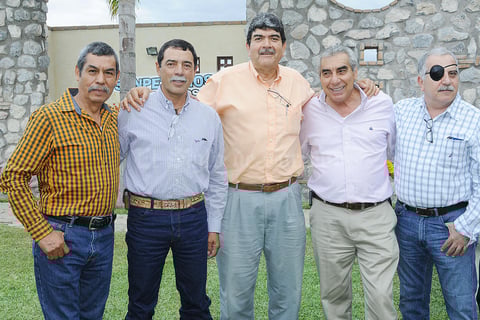 12122015 Javier, Jesús, Víctor, Gilberto y Ernesto.