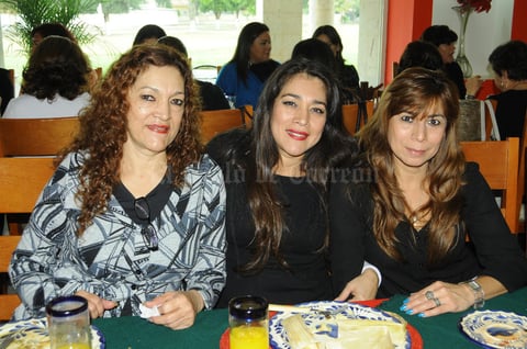 12122015 María Luisa, Azucena y Rocío.