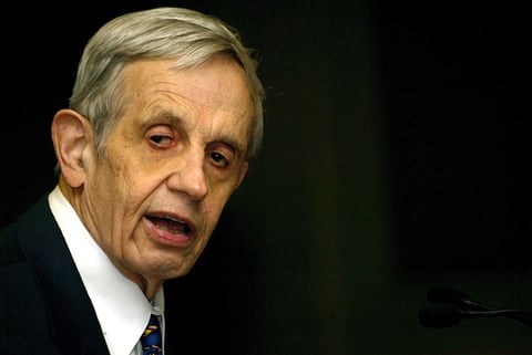 23 de mayo | John Nash. El matemático y Premio Nobel de Economía murió en un accidente automovilístico.