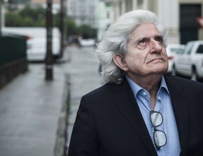 11 de diciembre | Gaston Salvatore. El muy peculiar escritor chileno murió a los 74 años de edad.