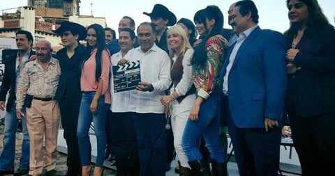 La serie llevará por nombre En la vida de… Joan Sebastian y está integrada por 17 capítulos.
