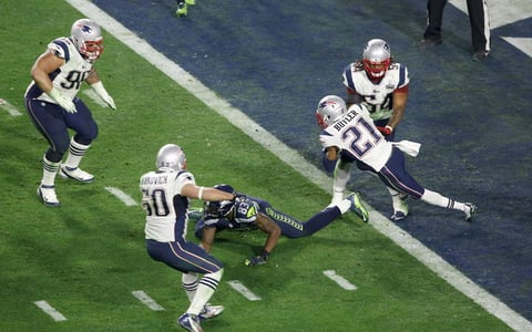 2 de febrero | NFL. Los Patriotas de Nueva Inglaterra se acreditaron su cuarto título del Super Bowl al derrotar 28-24 a los Seahawks de Seattle en la edición 49.