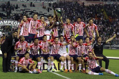 4 de noviembre | Copa MX. Chivas de Guadalajara venció 1-0 a León para conquistar la Copa MX del Torneo Apertura 2015.