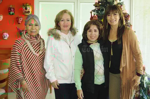 16122015 July, Lupita, Claudia y Brenda.