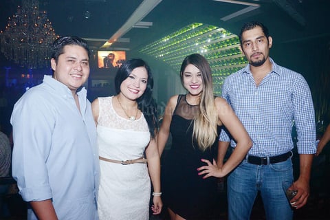 16122015 DISFRUTAN DEL FIN DE SEMANA.  David, Janeth, Taire y Héctor.