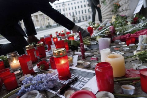7 de enero | Atentados. Doce muertos en un atentado yihadista contra el semanario francés Charlie Hebdo, en París.