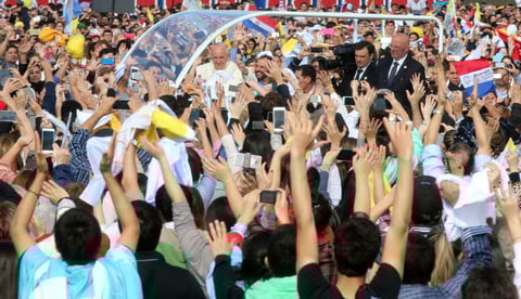 5 de julio | Papa. El papa Franscisco realiza visitas oficiales a Ecuador, Bolivia y Paraguay.