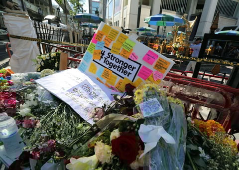 17 de agosto | Atentado. En Bangkok (Tailandia), un atentado terrorista deja al menos 17 muertos y más de 100 heridos.