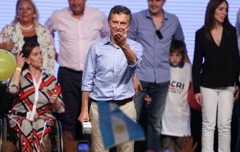 22 de noviembre | Elecciones. Mauricio Macri es electo como presidente de Argentina.