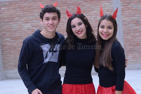 18122015 Bernhard, Nahomi y Nara.