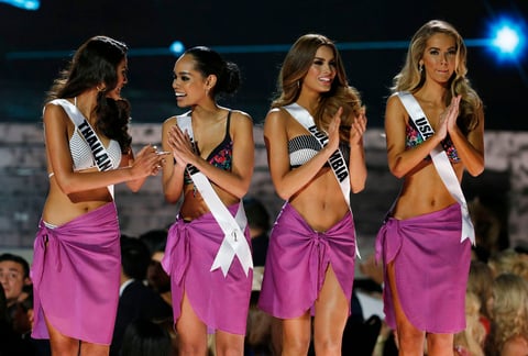 Las participantes se lucieron al desfilar en traje de baño.
