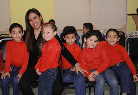 20122015 Lily, Ana Sofía, Ana Elisa, Zamara, Siara y Andrea.