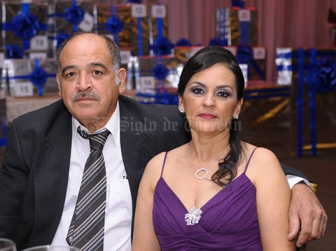 19122015 EN PAREJA.  Sergio Tijerina y Aurora Garnica.