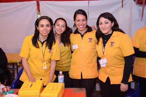 19122015 Lucy, Yanin, Lucy y Ana.