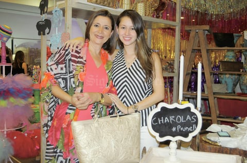 19122015 CONTENTAS.  Anabel y Anabel González.