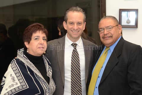19122015 Saúl Rosales y Carmen Macías.