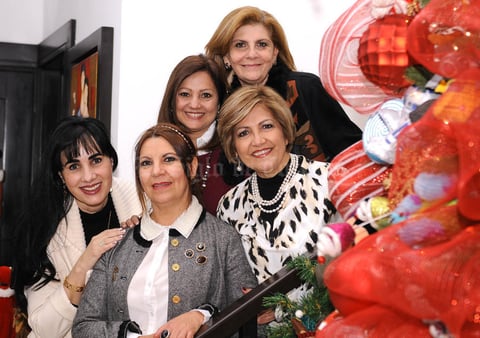 21122015 Carolina, Gaby, Celia, Alicia y Margarita.