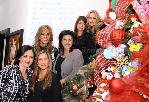 21122015 Yadira, Laura, Nora, Magda, Cecy e Irma.