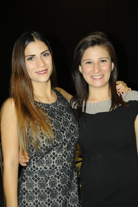 21122015 POSAN PARA LA FOTO.  Susana y Sofía Alonso.