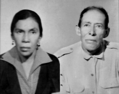 06122015 Los seÃ±ores Francisca Vitela (f) y JesÃºs Padilla (f), hace algunas dÃ©cadas en Ciudad JuÃ¡rez, Durango.