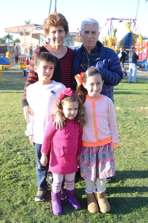 Betty, Saúl, Mar, Rodrigo y Mariana