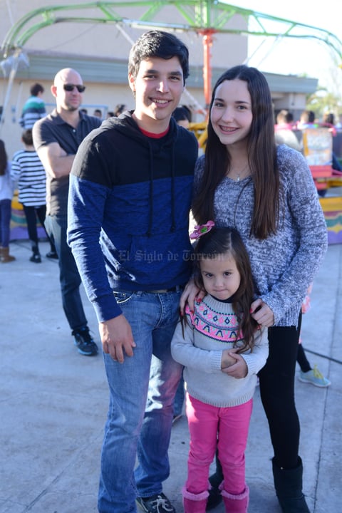 Carlos, Sofía y Daniela
