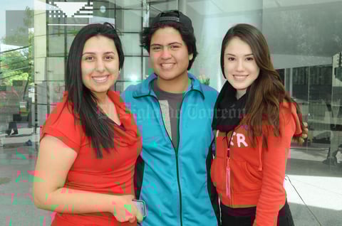 26122015 Jacqui, Beto y Nallely.