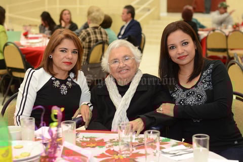 28122015 Raquel, María y Fernando.