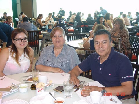25122015 Yazmín, Guadalupe y Cristina.