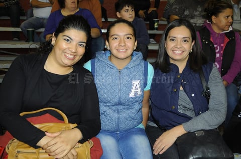 29122015 Mariana Arratia, Claudia Fierro y Rocío Salvarrey.