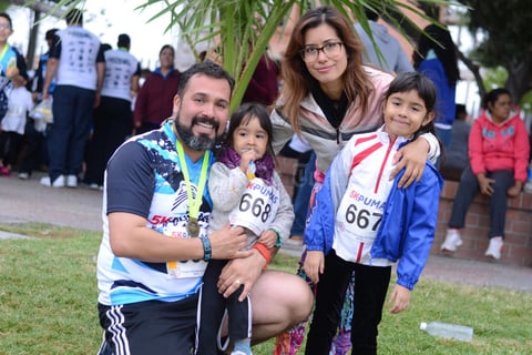 28122015 EN FAMILIA.  Manuel, Tania, Zoe y Nicole.