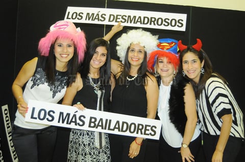 28122015 MUY DIVERTIDAS.  Miriam, Liz, Eve, Gaby y Lore.