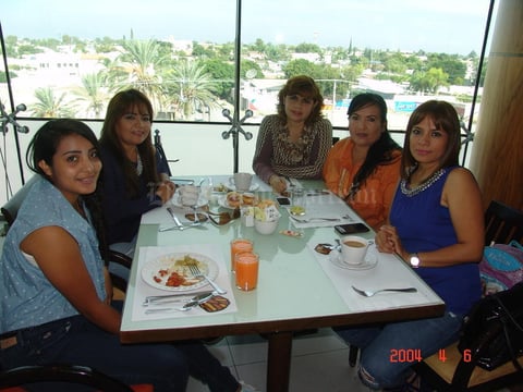 28122015 Estefanía, Guille, Rocío, Paty y Alma.