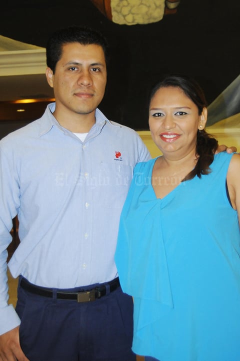 30122015 Israel Contreras e Ilse Ruiz.