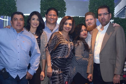 31122015 CONTENTOS EN RECIENTE EVENTO.  Fer, Luly, Elvira, Miriam, Jorge y Alfredo.