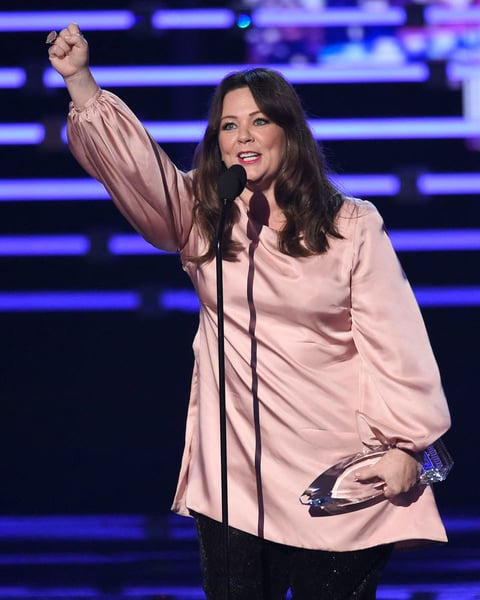 Melissa McCarthy obtuvo dos premios de las dos categorías en que estuvo nominada: Actriz Favorita de Cine de Comedia y Actriz Favorita de TV de Comedia.