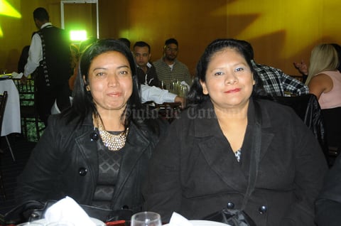 03012016 Angeles Macias y Ximena Moreno.
