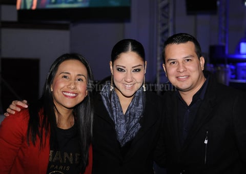 04012016 Karla, Marcela y Ricardo.
