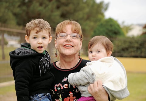 03012016 LINDA POSTAL.  Lourdes con Iker y Renata.