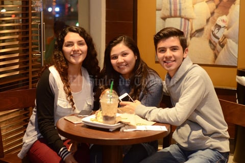 02012016 Paulina, Mónica y Patricio.