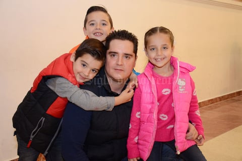 05012016 Maximiliano, Alejandro, Alejandro y María José.