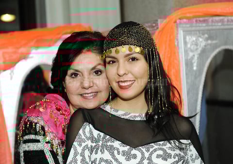 05012016 Mercedes y Denisse.