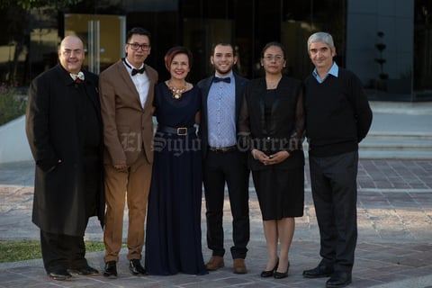 11012016 Manu Sosa, Juan Diego Hinojosa, Pineda Damián, Ana Olga Rodríguez y Claudia Chávez.