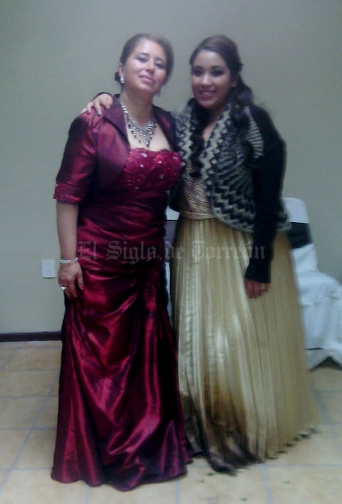 10012016 María Luisa del Carmen Martínez Castillo y Mariela del Carmen Mancha Martínez.