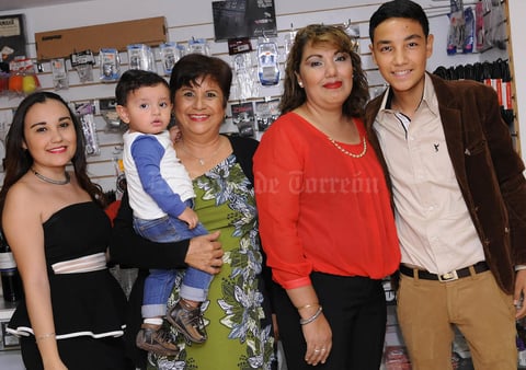10012016 Diana, Diego, Mayela, Alejandra y Guillermo.
